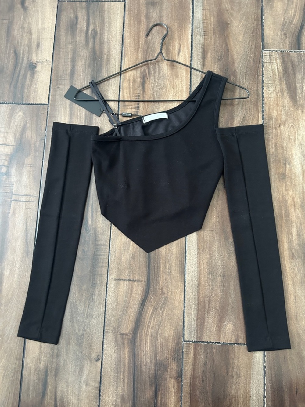 Threetimes Korea Asymmetric One-Shoulder Black Women's Top